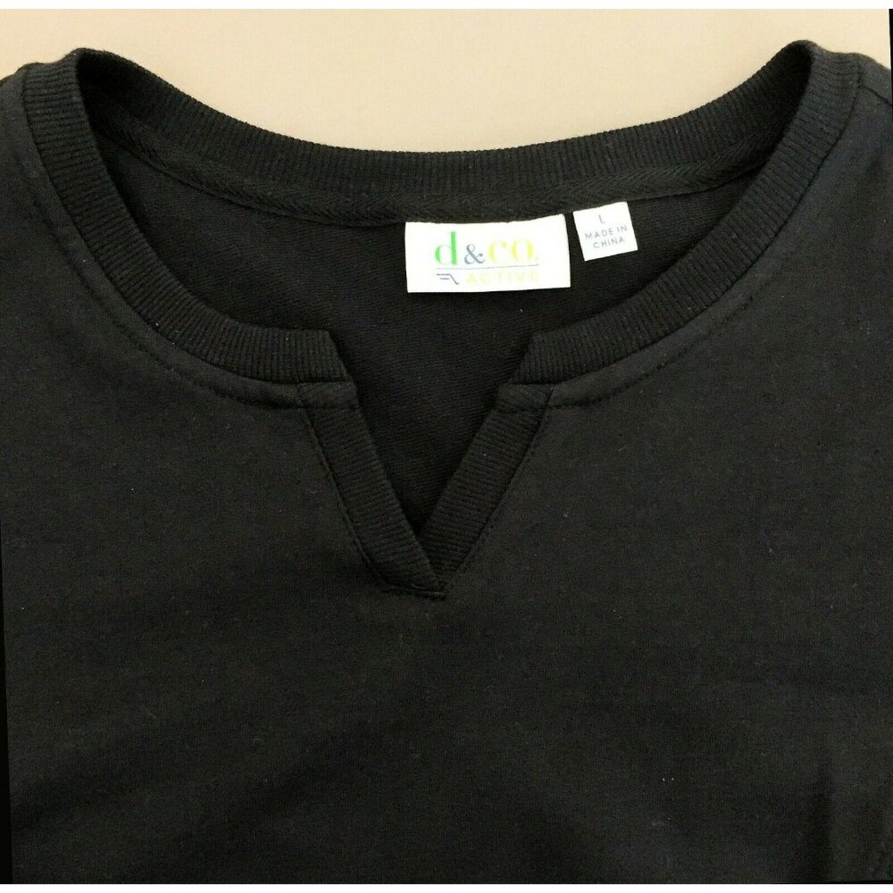 D & Co Active Womens Large Blouse Black Relaxed Fit Pockets Top Pullover Stretch - Picture 10 of 10